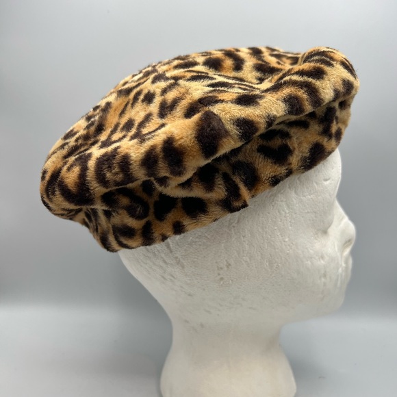 Beret hat